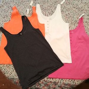 4 NWT Old Navy Stretch Tanks Bundle-XXL